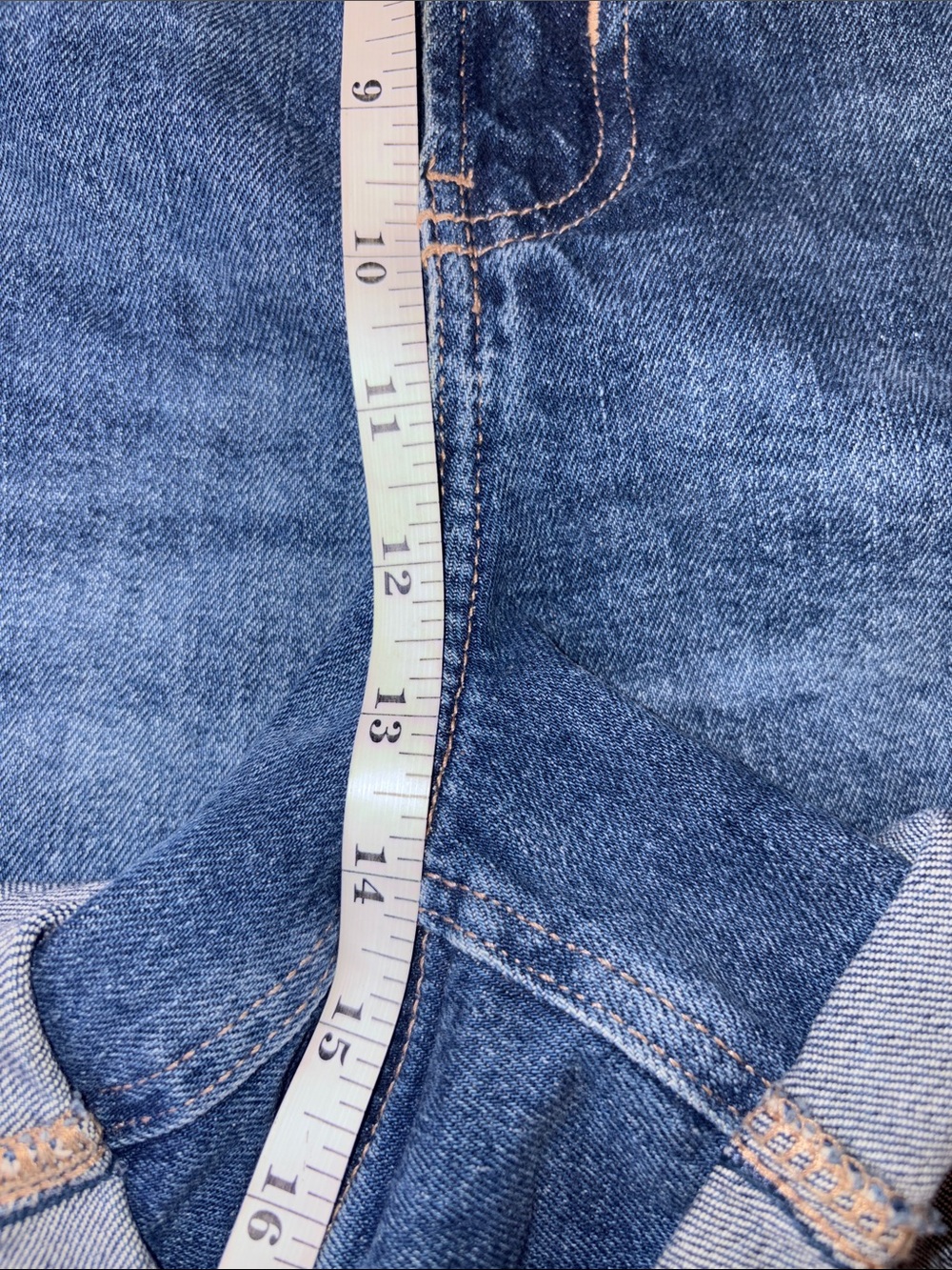 Old Navy O.G. Straight high rise Distressed Rolled-Hem Shorts plus size size 28 - Picture 5 of 14